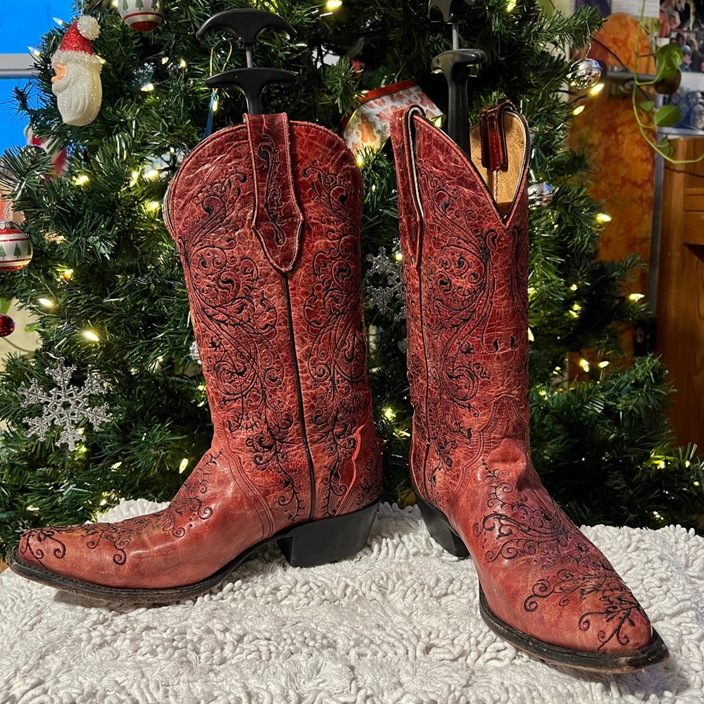 Red Embroidered Cowgirl Boots (8.5 Sterling River)